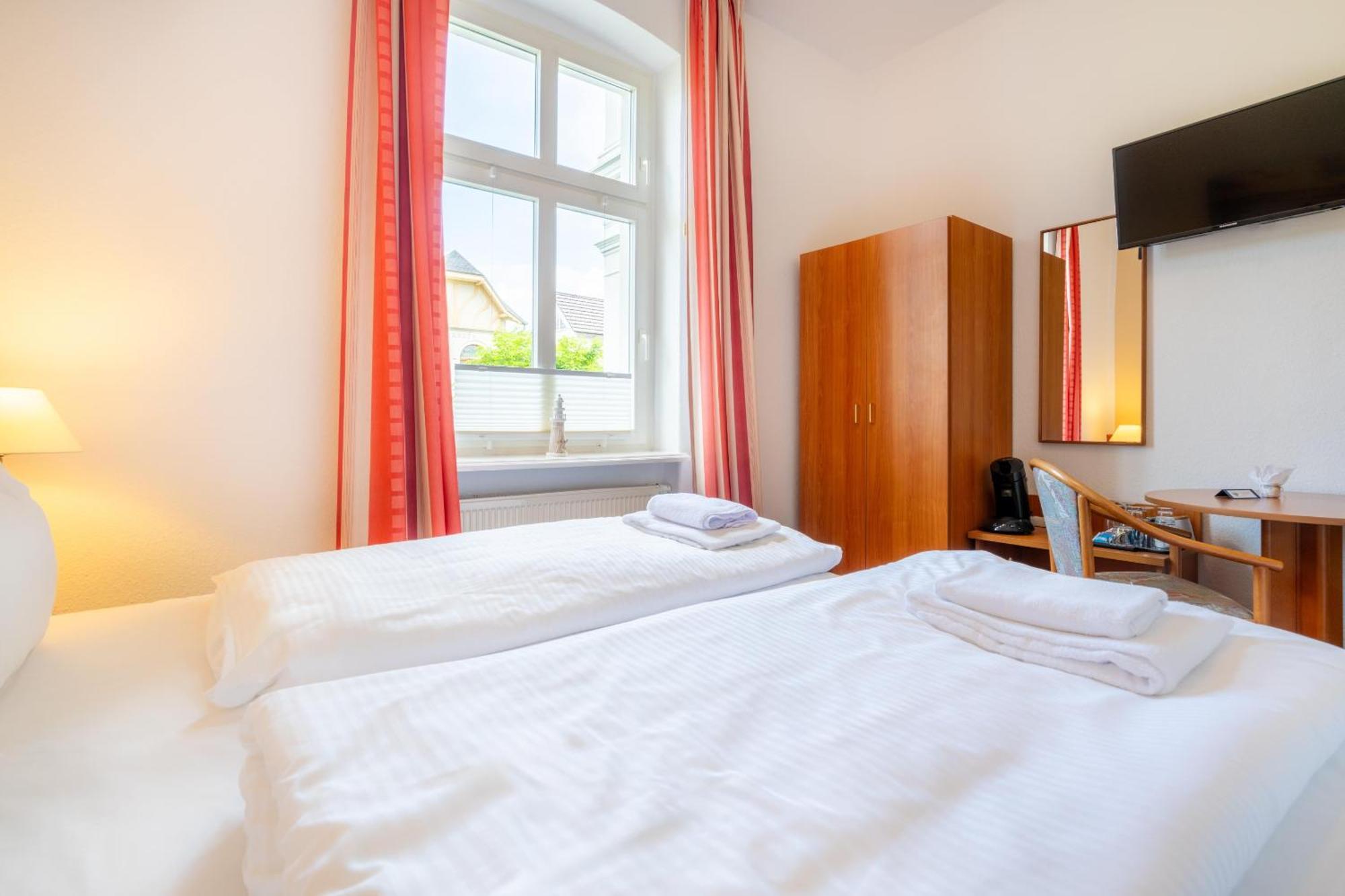 Pension Wald Und See Heringsdorf  Exterior photo